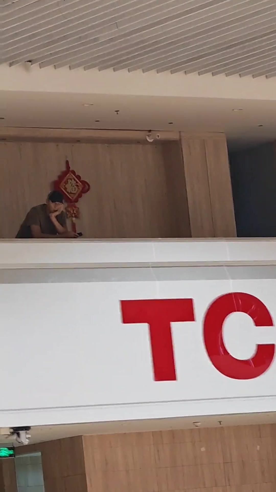 yl23455永利官网-阿联自嫖娼丑闻以来很少露面！网友在球馆里“偶遇了”易建联